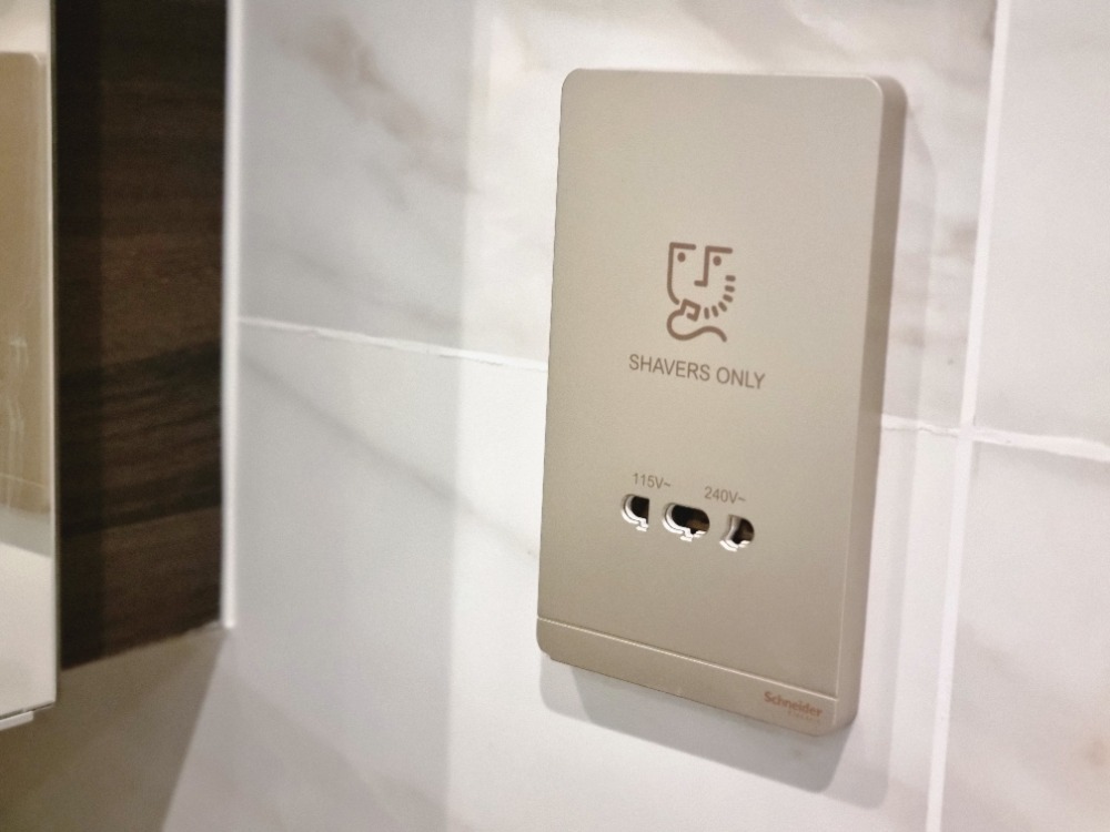 For RentCondoSathorn, Narathiwat : Experience the Pinnacle of Urban Living | Luxury 3-Bedroom at Supalai Icon Sathorn for Rent