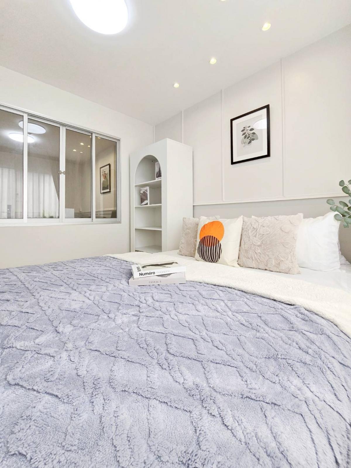 ขายคอนโดรามคำแหง หัวหมาก : ค่าเช่าเดือนละหลายพัน แป๊บเดียวก็หายไป แต่ถ้าจ่ายเท่ากันแล้วได้เป็นเจ้าของเองดีกว่าไหม? ✨️ลุมพินี คอนโดทาวน์ บดินทร์เดชา-รามคำแหง (Lumpini CondoTown Bodindecha-Ramkhamhaeng)✨️ พร้อมให้คุณมีบ้านเป็นของตัวเอง ในราคาที่คุ้มกว่าเช่า 💸