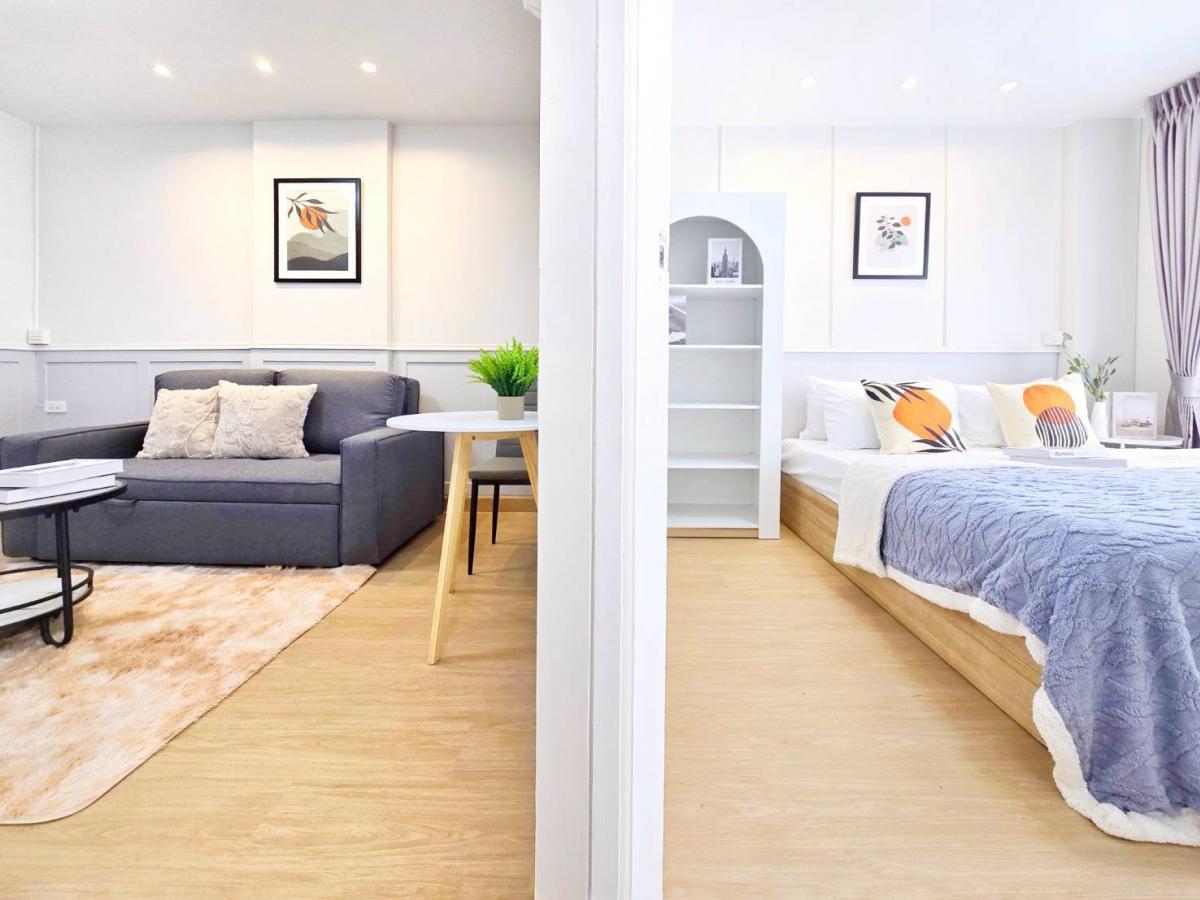 ขายคอนโดรามคำแหง หัวหมาก : ค่าเช่าเดือนละหลายพัน แป๊บเดียวก็หายไป แต่ถ้าจ่ายเท่ากันแล้วได้เป็นเจ้าของเองดีกว่าไหม? ✨️ลุมพินี คอนโดทาวน์ บดินทร์เดชา-รามคำแหง (Lumpini CondoTown Bodindecha-Ramkhamhaeng)✨️ พร้อมให้คุณมีบ้านเป็นของตัวเอง ในราคาที่คุ้มกว่าเช่า 💸