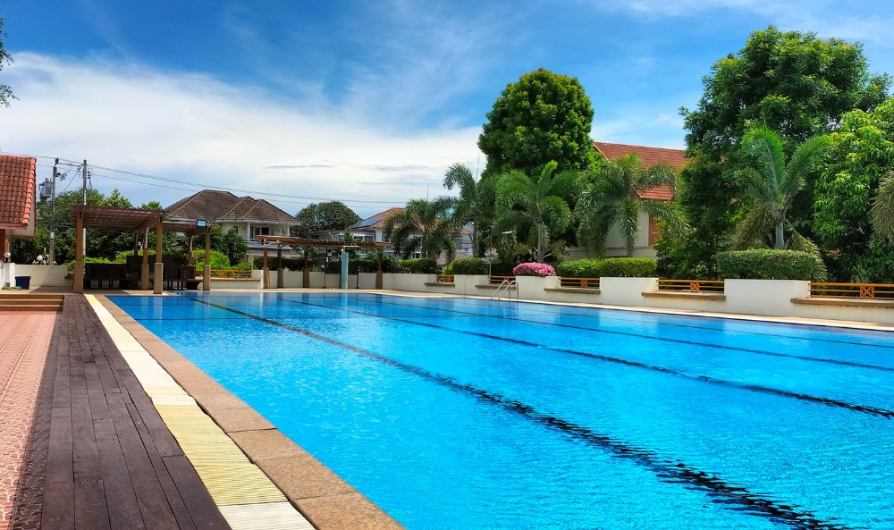 ขายบ้านสมุทรปราการ สำโรง : ขายด่วน หมู่บ้าน Vararom Lakeview : วรารมย์ เลควิลล์ บ้านเดียว ส่วนกลางทะเลสาบ