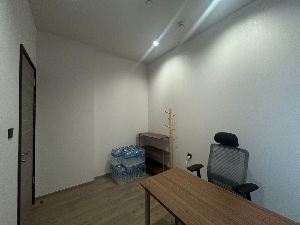 For SaleCondoLadprao, Central Ladprao : Urgent sale!! The Clover Park Residence, 2 bedrooms, 1 bathroom, 50 square meters, high floor, garden view, fully furnished