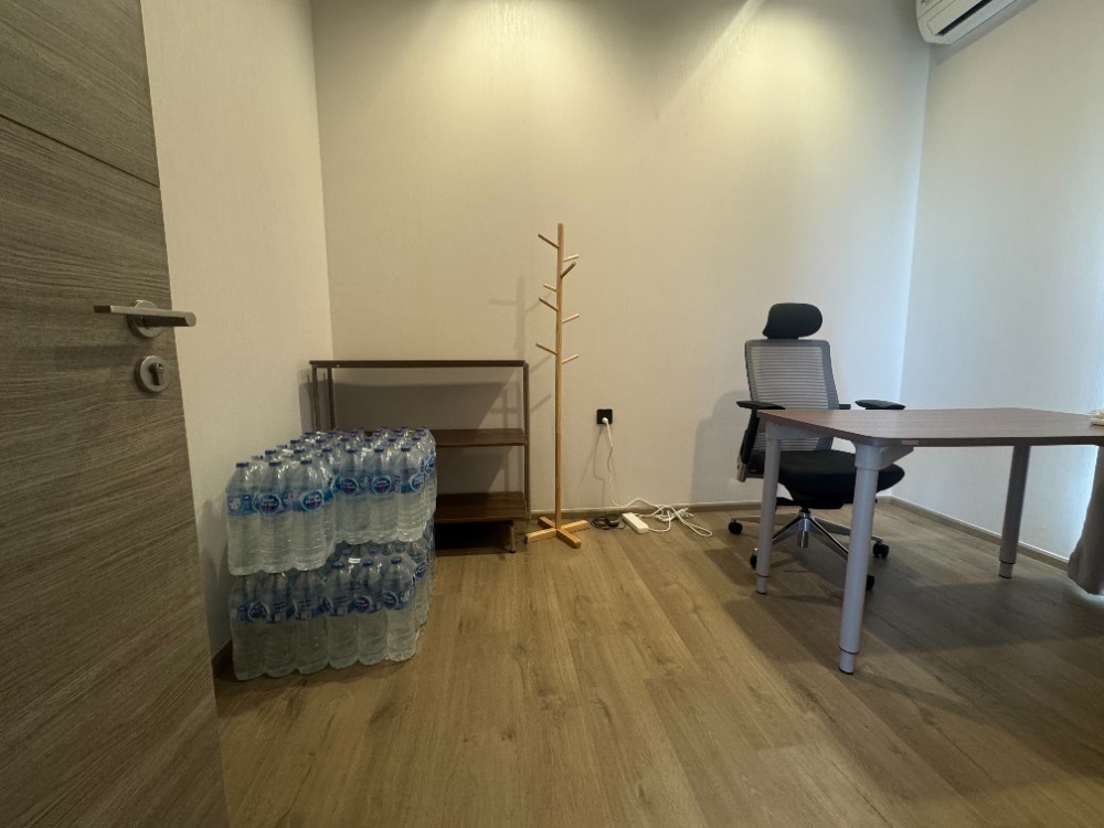 For SaleCondoLadprao, Central Ladprao : Urgent sale!! The Clover Park Residence, 2 bedrooms, 1 bathroom, 50 square meters, high floor, garden view, fully furnished