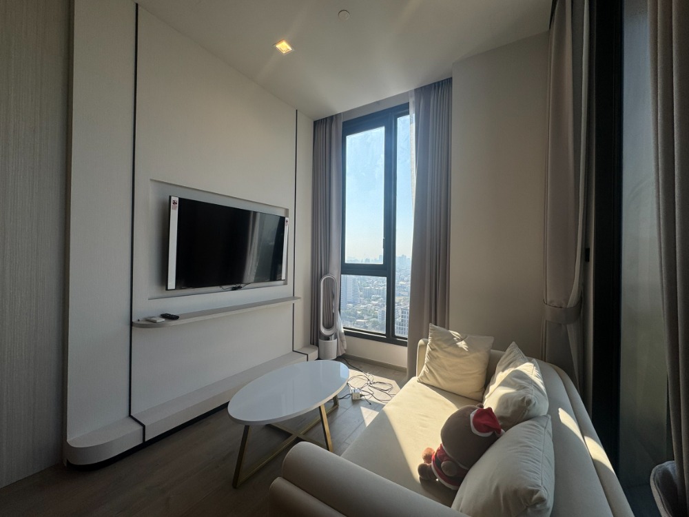 For SaleCondoLadprao, Central Ladprao : Urgent sale!! The Clover Park Residence, 2 bedrooms, 1 bathroom, 50 square meters, high floor, garden view, fully furnished