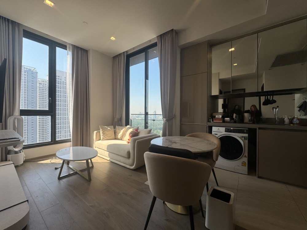 For SaleCondoLadprao, Central Ladprao : Urgent sale!! The Clover Park Residence, 2 bedrooms, 1 bathroom, 50 square meters, high floor, garden view, fully furnished