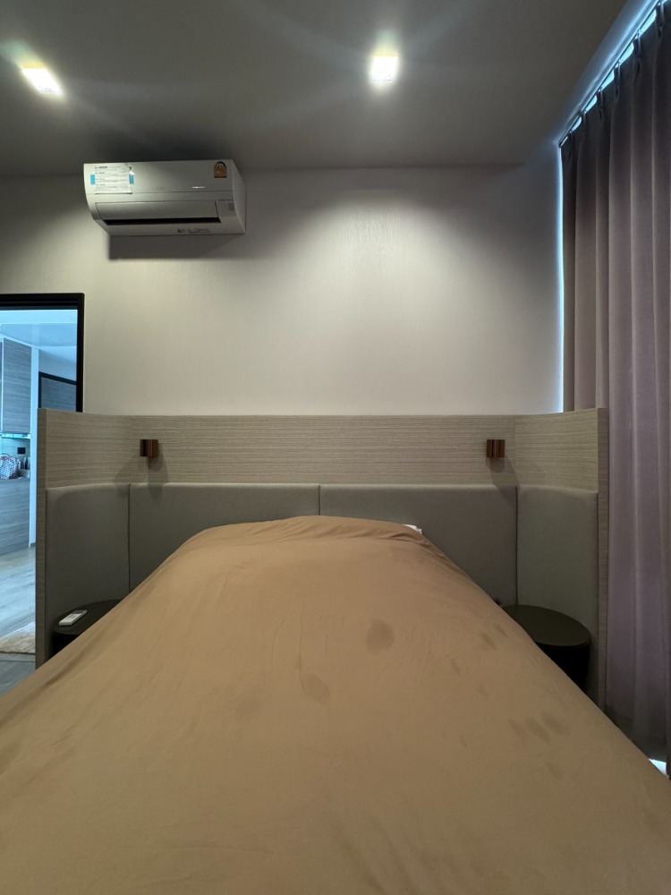 For SaleCondoLadprao, Central Ladprao : Urgent sale!! The Clover Park Residence, 2 bedrooms, 1 bathroom, 50 square meters, high floor, garden view, fully furnished