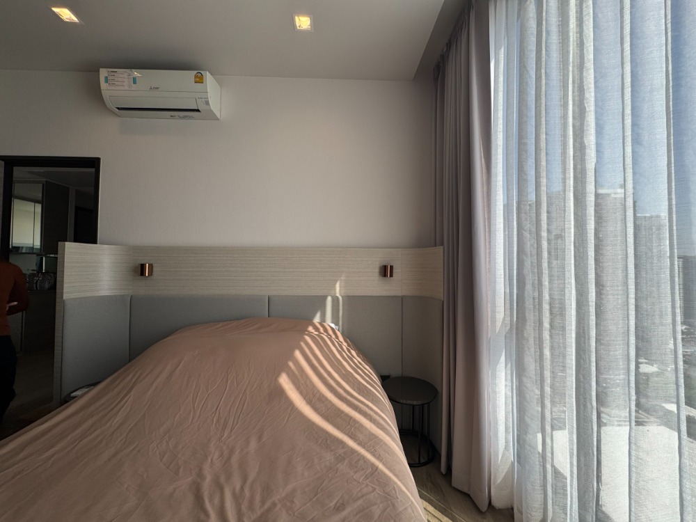 For SaleCondoLadprao, Central Ladprao : Urgent sale!! The Clover Park Residence, 2 bedrooms, 1 bathroom, 50 square meters, high floor, garden view, fully furnished