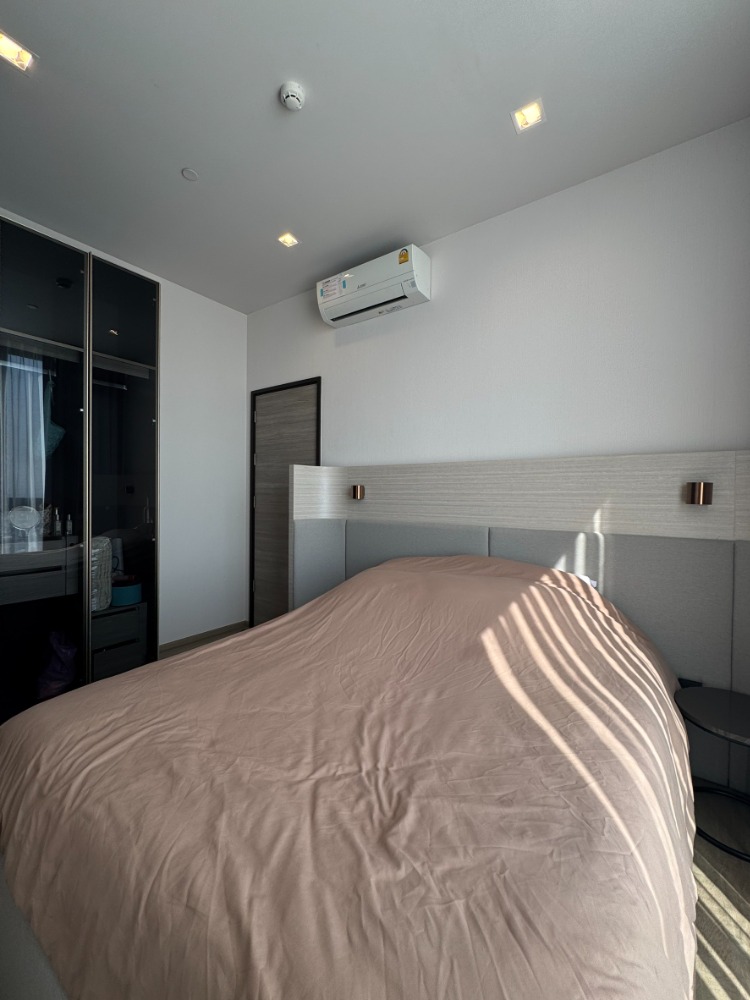 For SaleCondoLadprao, Central Ladprao : Urgent sale!! The Clover Park Residence, 2 bedrooms, 1 bathroom, 50 square meters, high floor, garden view, fully furnished