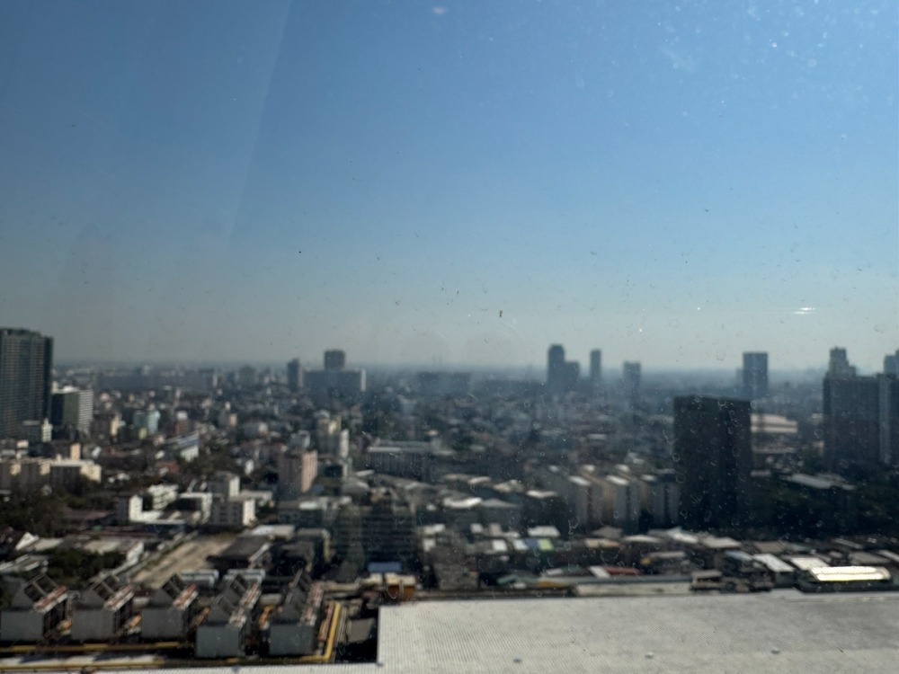 For SaleCondoLadprao, Central Ladprao : Urgent sale!! The Clover Park Residence, 2 bedrooms, 1 bathroom, 50 square meters, high floor, garden view, fully furnished