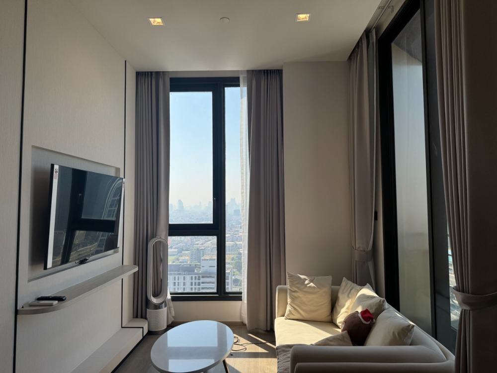 For SaleCondoLadprao, Central Ladprao : Urgent sale!! The Clover Park Residence, 2 bedrooms, 1 bathroom, 50 square meters, high floor, garden view, fully furnished