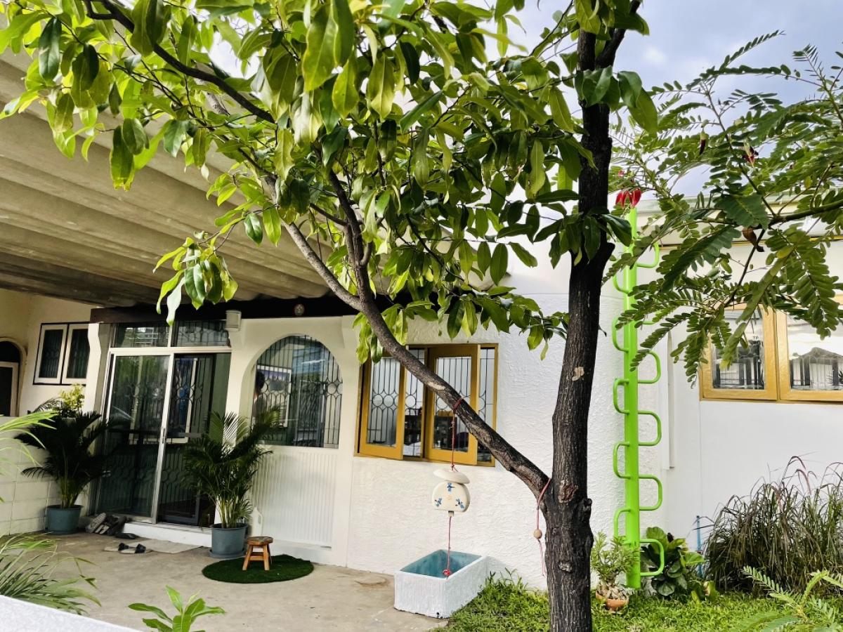 For SaleHouseChaengwatana, Muangthong : 🏡 House for sale in the sky train in the middle of the city, golden location next to the sky train. Soi Tiwanon 52, resort style 🏠 Detached house, walk to the electric train 📣 Sell 4.59 million, the owner sells by himself.
