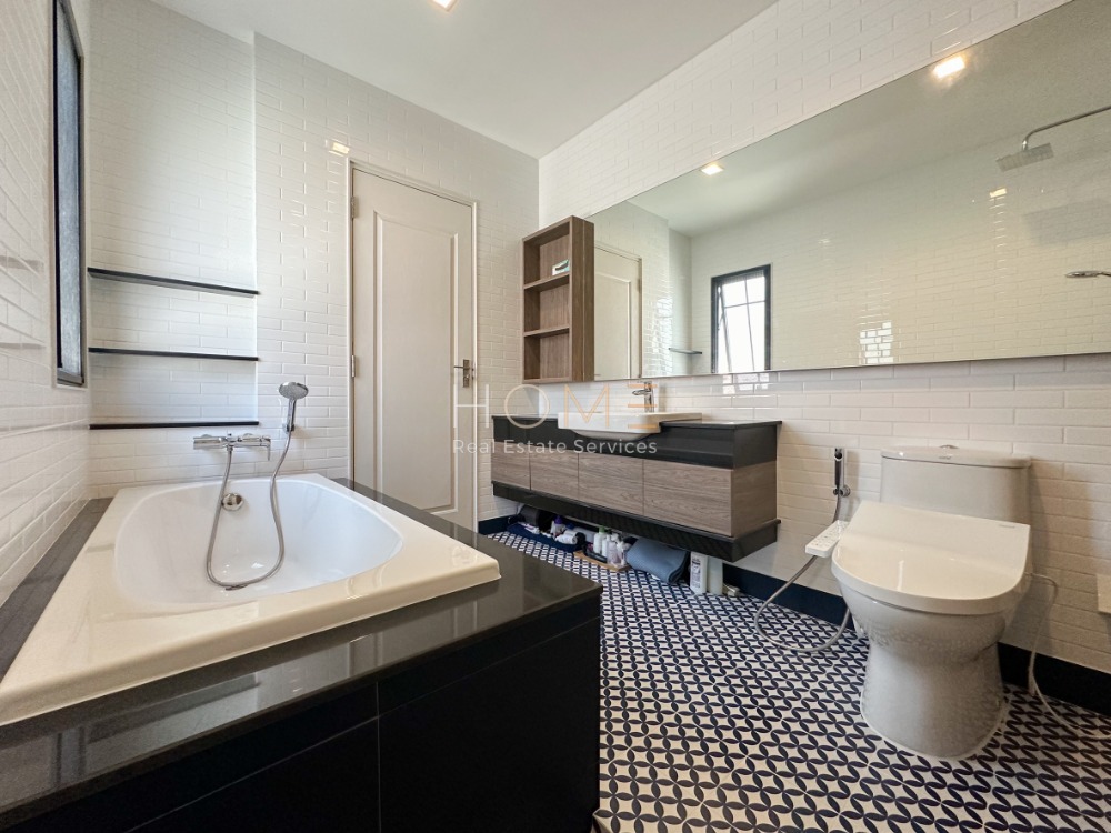 ขายบ้านพระราม 5 ราชพฤกษ์ บางกรวย : บ้านเดี่ยว บางกอก บูเลอวาร์ด สาทร - ปิ่นเกล้า 2 / 4 ห้องนอน (ขาย), Bangkok Boulevard Sathorn - Pinklao 2 / Detached House 4 Bedrooms (FOR SALE) BALL131