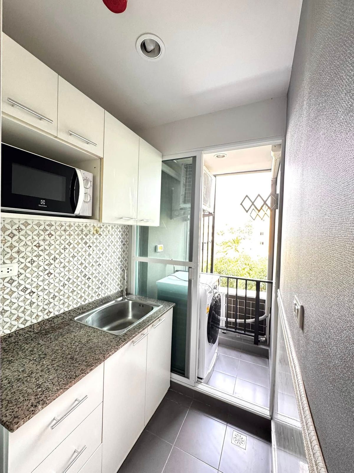 ขายคอนโดอ่อนนุช อุดมสุข : ห้องสวยตรงปก ราคาดีมาก!!⭐Regent Home Sukhumvit 97/1 (รีเจ้นท์ โฮม สุขุมวิท 97/1)