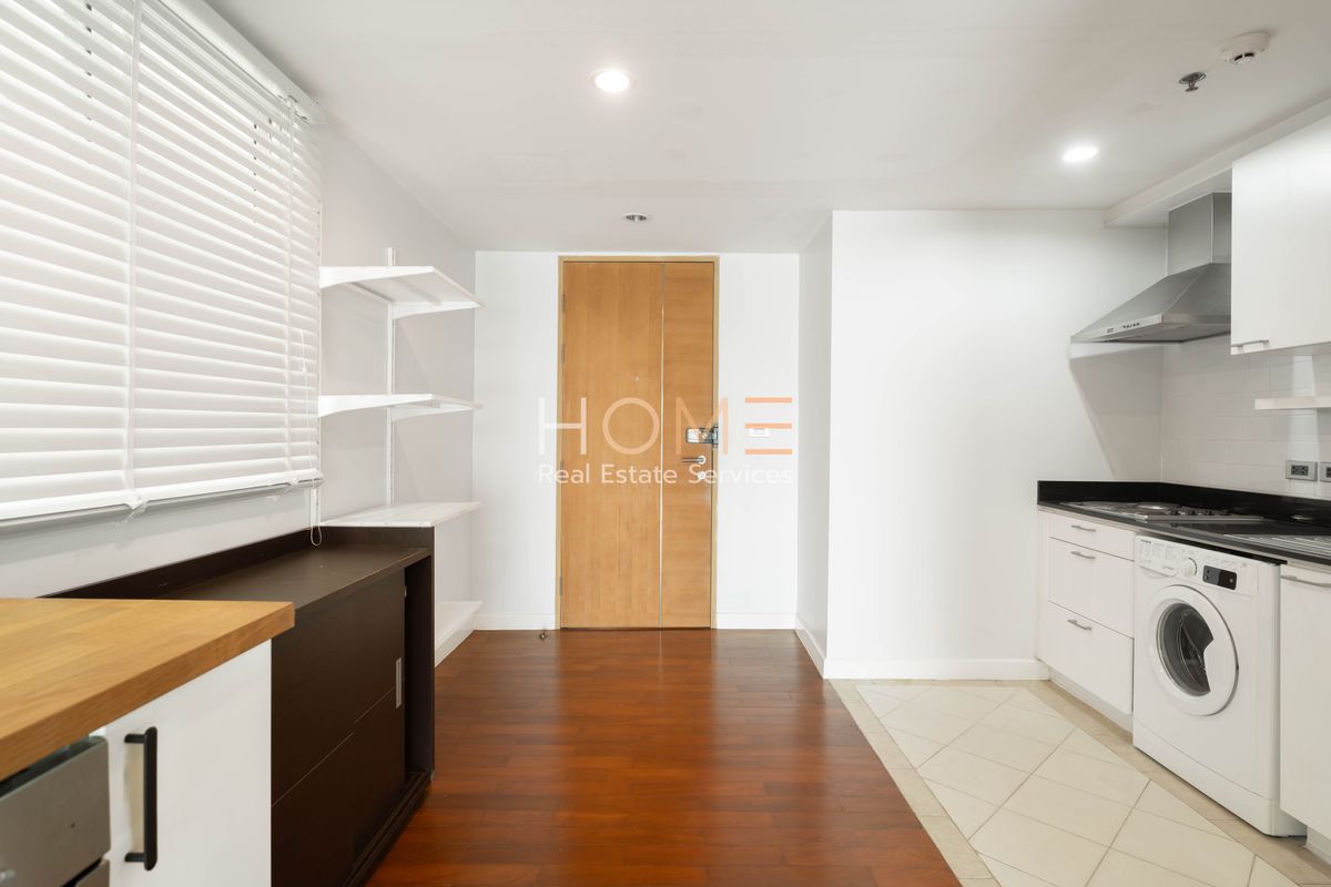 For SaleCondoSilom, Saladaeng, Bangrak : Near the Surasak BTS, only 100 meters ✨ Baan Siri Silom / 2 Bedrooms (FOR SALE), Baan Siri Silom / 2 Bedrooms (FOR SALE) DO534