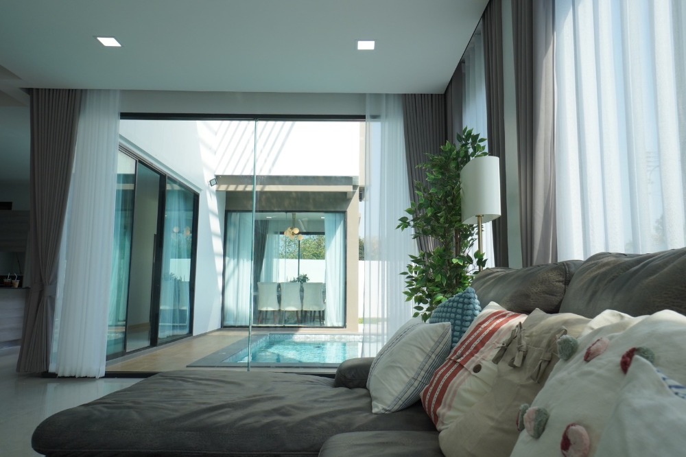 For RentHouseChiang Mai : Pool Villa for rent : near Khuang Sing Intersection, Government Center, Chiang Mai Province, Tel 082-3899314 (Boo)