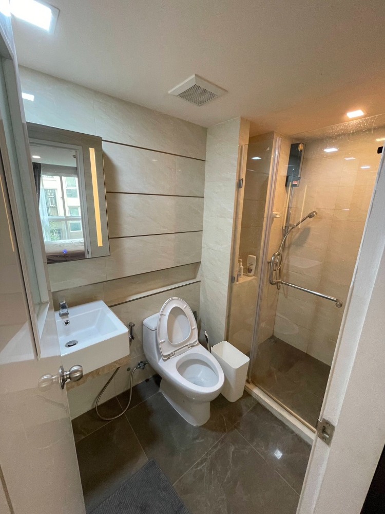 ขายคอนโดอ่อนนุช อุดมสุข : วิวสระ ห้องสวยเฟอร์ฯครบ⭐The Light New York (เดอะ ไลท์ นิวยอร์ค)