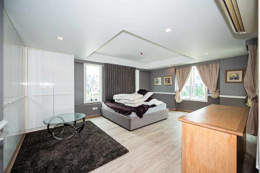 For SaleCondoWitthayu, Chidlom, Langsuan, Ploenchit : 📢 Urgent sale, Preen by Sansiri I Preen by Sansiri, 3 bedrooms, area 144 sq m. Contact 📲 093-616-4456 (Sales Department)