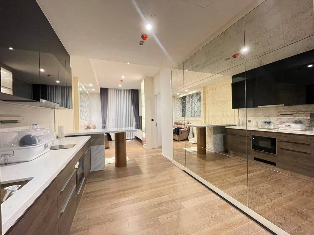 ให้เช่าคอนโดวิทยุ ชิดลม หลังสวน : Muniq Langsuan 1 bed: 55 sqm. 1bed 1bath 65,000/mth. Am: 0656199198