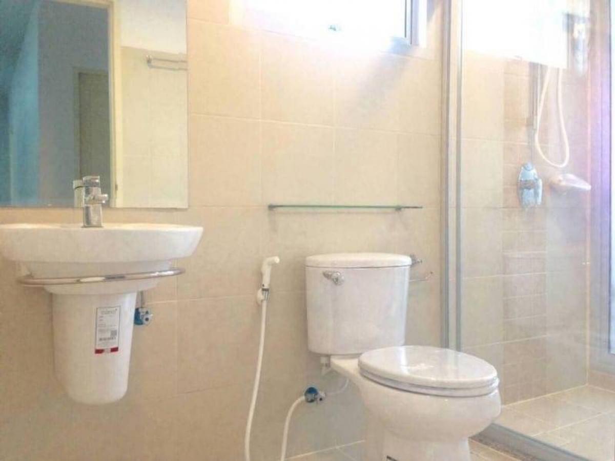 For SaleCondoRama9, Petchburi, RCA : ✨ 👍Sell with tenant til 3 January 2026
Reasonable and worth price for living or investing , sale with tenant rental 25k til Dec 25,2 bedrooms with big balcony, unblocked view