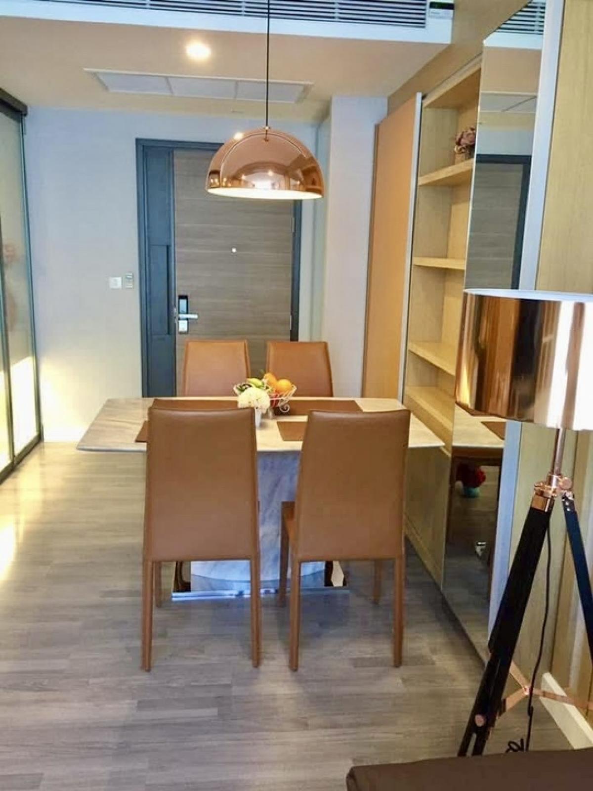 ขายคอนโดสาทร นราธิวาส : 📢👇 Good deal for corner unit at The Room Sathorn - TanonPun  one of the most sought-after condominiums for living or investment because it is located in an area close to numerous business centers, schools and hospitals.