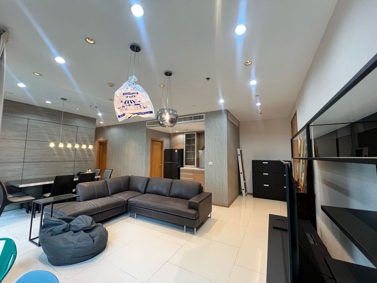 For RentCondoSukhumvit, Asoke, Thonglor : 📍 Condo for rent, The Emporio Place, 1 bedroom, 1 bathroom, Duplex 72 sq.m., rental price 40,000 baht. Ready to Move in the beautiful room, just renovated, complete with the center of Yong Phong ☎️0887532858