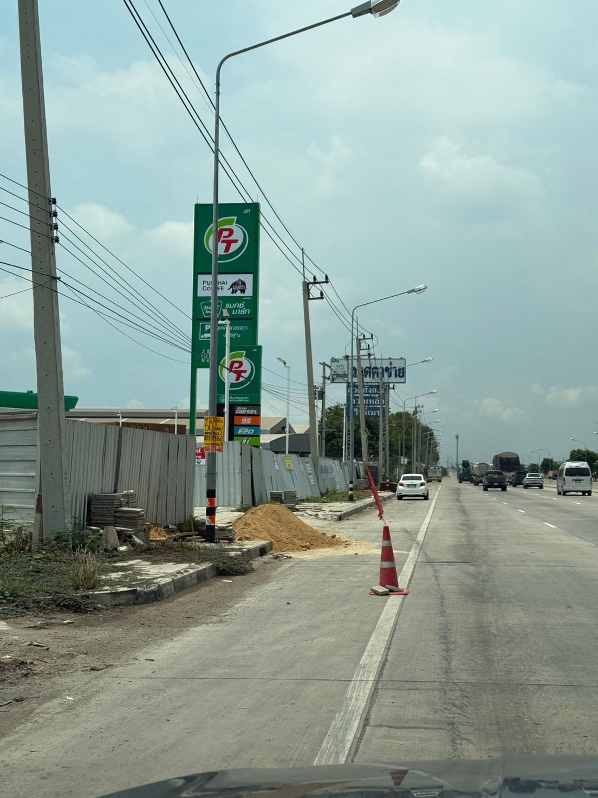 For RentLandPathum Thani,Rangsit, Thammasat : Land for rent, filled in, next to Kanchanaphisek Road (Bang Pa-in - Bang Bua Thong), Highway No. 9, every plot, good location