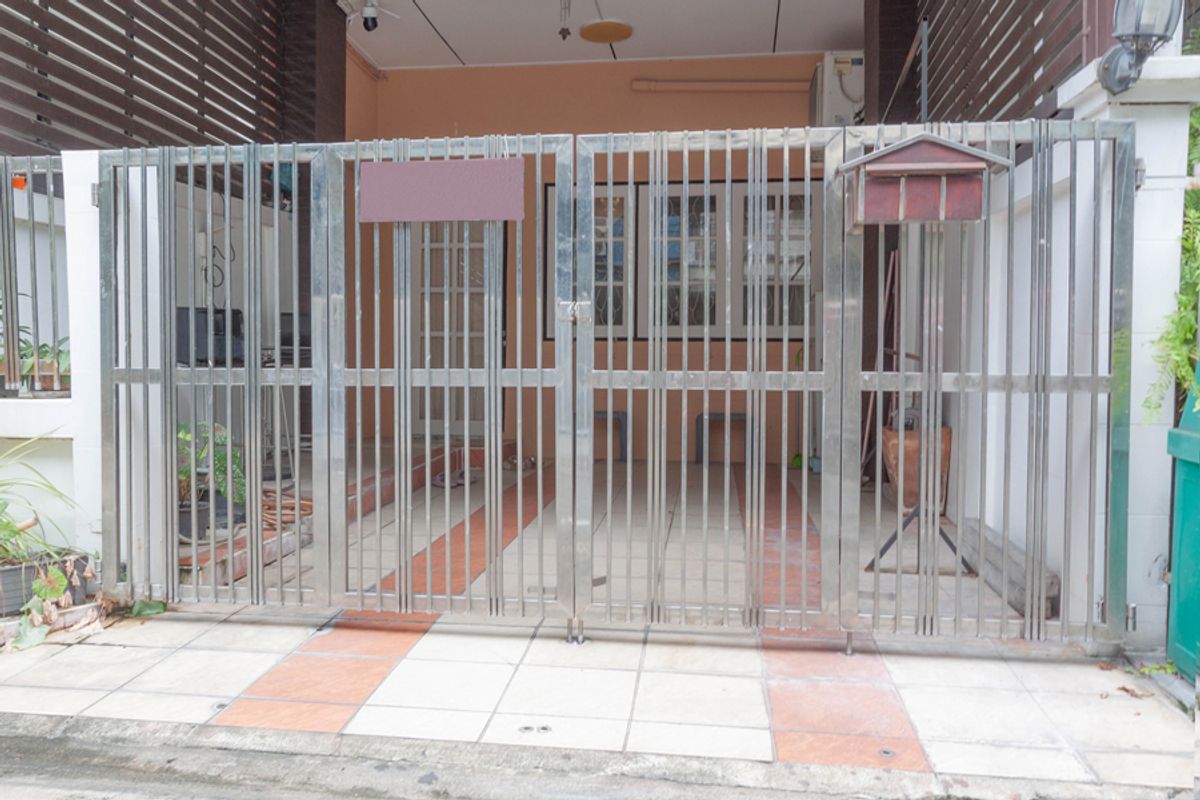 ให้เช่าทาวน์โฮมลาดพร้าว101 แฮปปี้แลนด์ : ให้เช่าทาวเฮาส์ 3 ชั้น ลาดพร้าว 87 (เจ้าของปล่อยเอง)