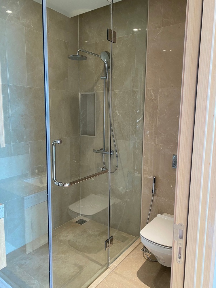 For SaleCondoWongwianyai, Charoennakor : ✨For sale✨ Magnolia Waterfront Residences Condo, Super luxury Duplex room, world-class standard, luxurious and elegant on the riverside.