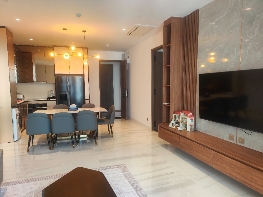 For RentCondoSathorn, Narathiwat : For rent Supalai Icon Sathorn, only 600 m. from MRT Silom, BTS Sala Daeng, in the heart of Sathorn, Silom, size 100 sq m., corner room, 3 bedrooms, 2 bathrooms, ready to move in, 120,000 / month, interested call 097 - 465 5644 T.C HOME