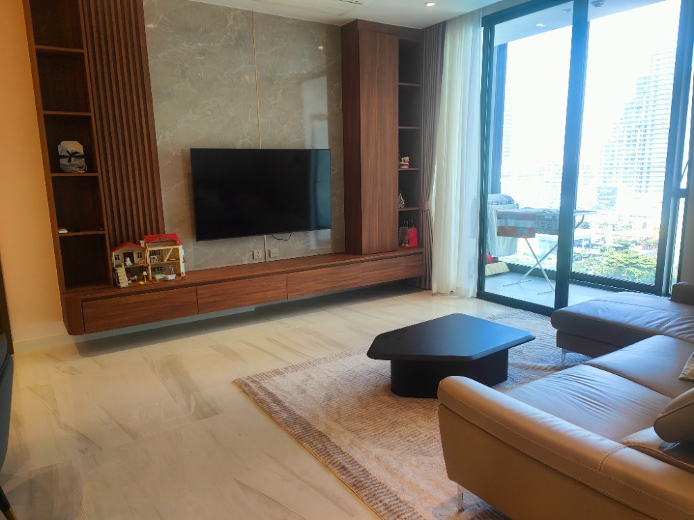 For RentCondoSathorn, Narathiwat : For rent Supalai Icon Sathorn, only 600 m. from MRT Silom, BTS Sala Daeng, in the heart of Sathorn, Silom, size 100 sq m., corner room, 3 bedrooms, 2 bathrooms, ready to move in, 120,000 / month, interested call 097 - 465 5644 T.C HOME