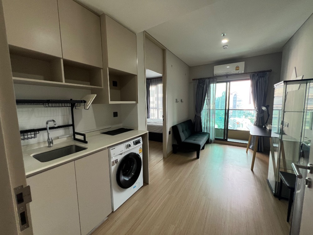 ให้เช่าคอนโดพระราม 9 เพชรบุรีตัดใหม่ RCA : 📌 (ว่างพร้อมอยู่) ให้เช่าคอนโด ลุมพินี สวีท เพชรบุรี-มักกะสัน ชั้น 31 ขนาด 27 ตร.ม.