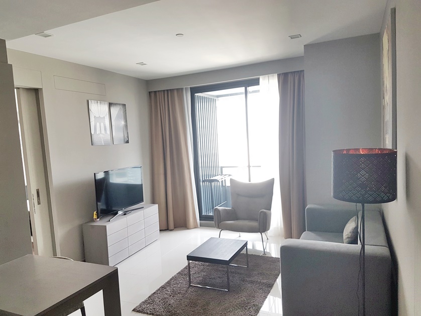For RentCondoSilom, Saladaeng, Bangrak : Urgent!!  Pet Friendly 1 Bedroom For Rent (JOY 0844540191)