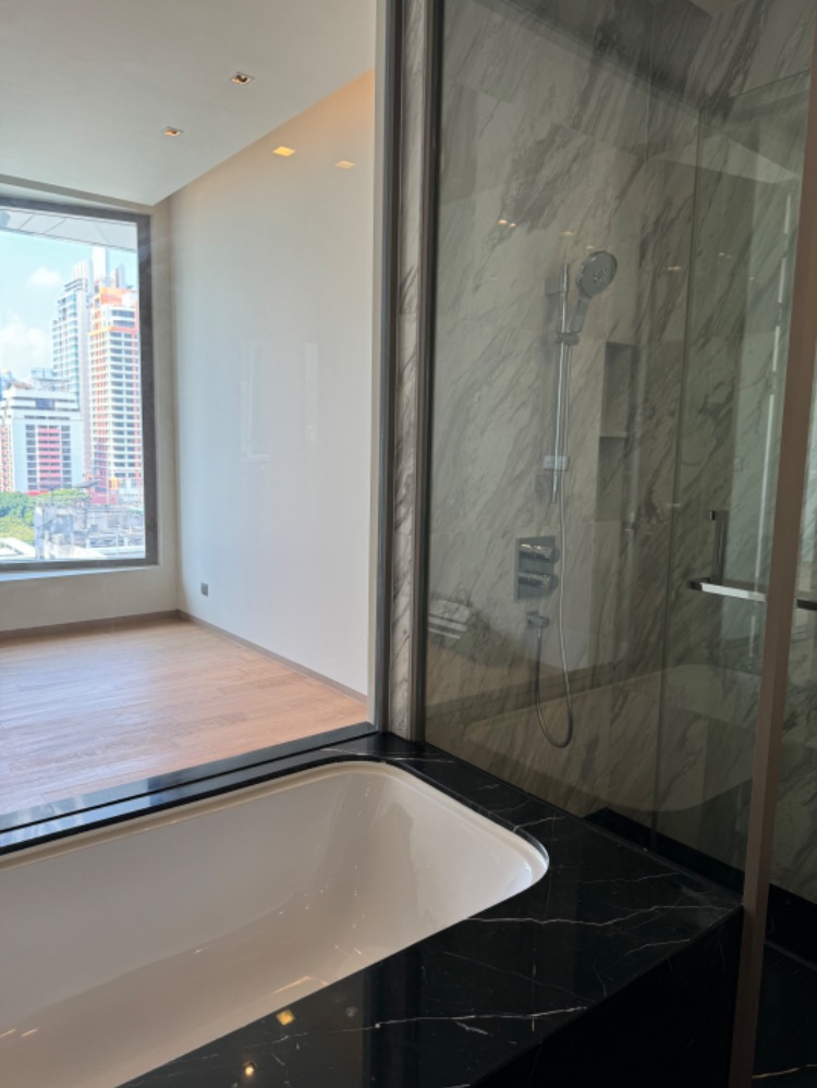 ขายคอนโดสีลม ศาลาแดง บางรัก : Saladaeng One【𝐒𝐄𝐋𝐋】🔥สไตล์ที่เรียบง่ายแต่ทรงพลัง การออกแบบที่พิถีพิถันในทุกรายละเอียด พร้อมเข้าอยู่แล้ววันนี้!!🔥 ติดต่อไลน์ไอดี: @hacondo