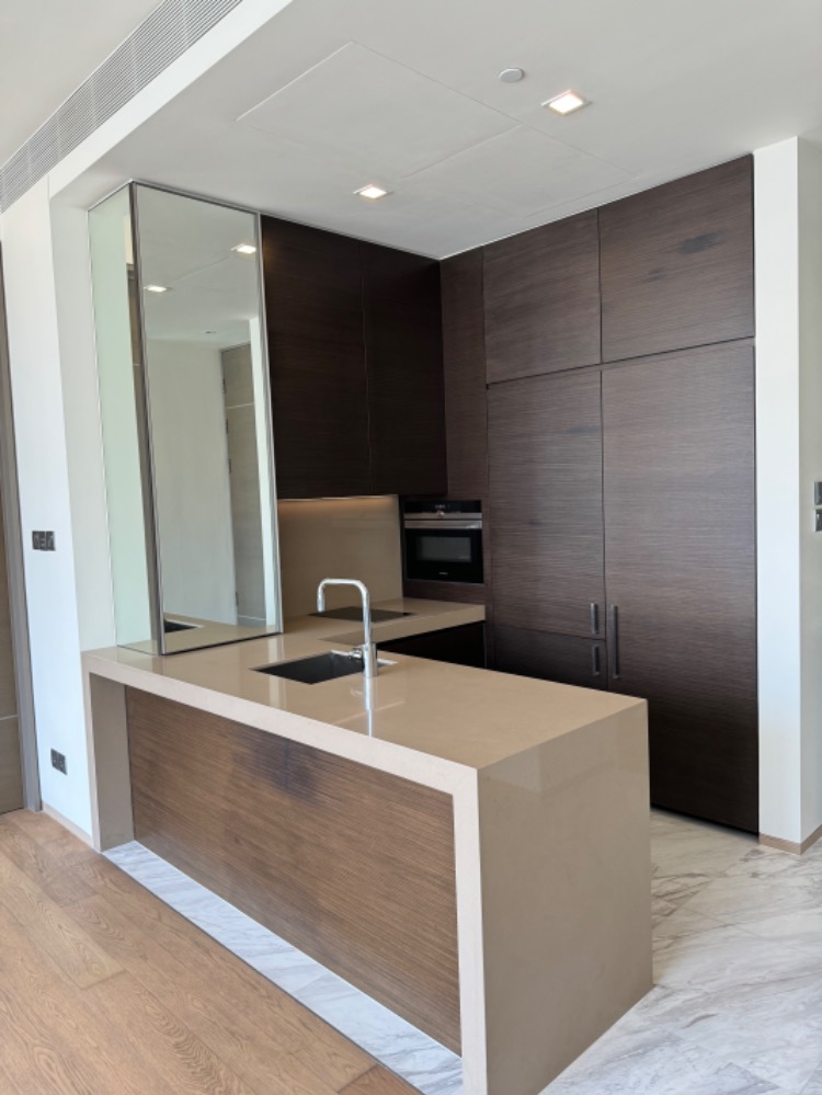 ขายคอนโดสีลม ศาลาแดง บางรัก : Saladaeng One【𝐒𝐄𝐋𝐋】🔥สไตล์ที่เรียบง่ายแต่ทรงพลัง การออกแบบที่พิถีพิถันในทุกรายละเอียด พร้อมเข้าอยู่แล้ววันนี้!!🔥 ติดต่อไลน์ไอดี: @hacondo