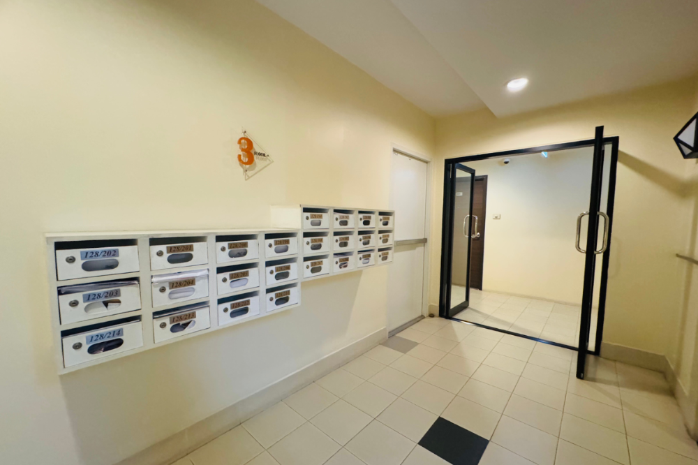 For SaleCondoBangna, Bearing, Lasalle : Selling below cost appraisal, Supalai City Resort Bearing Station, Sukhumvit 105, corner room, ready to move in