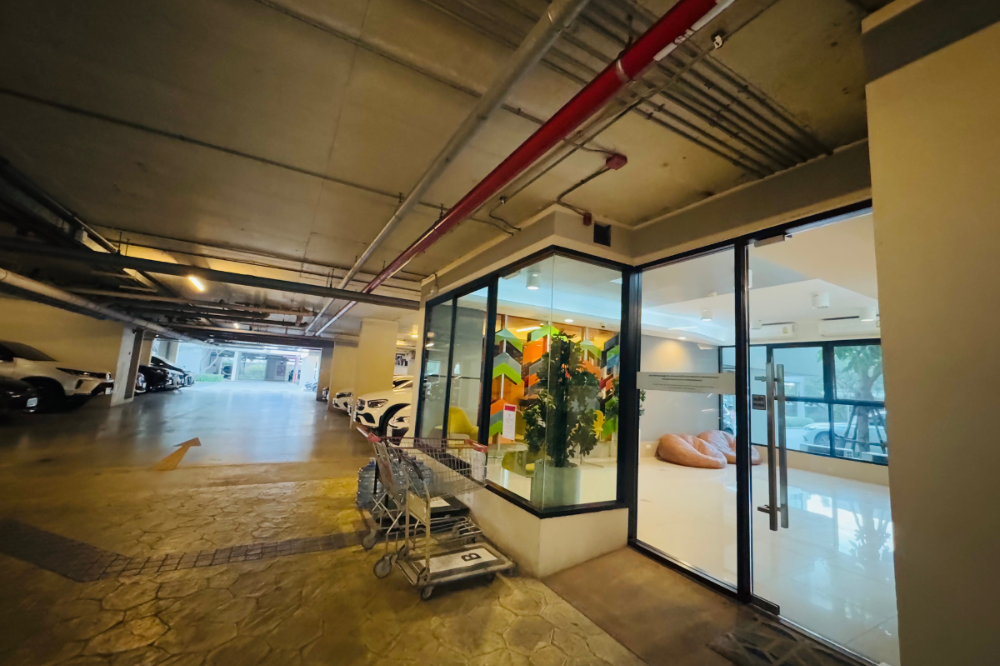 For SaleCondoBangna, Bearing, Lasalle : Selling below cost appraisal, Supalai City Resort Bearing Station, Sukhumvit 105, corner room, ready to move in