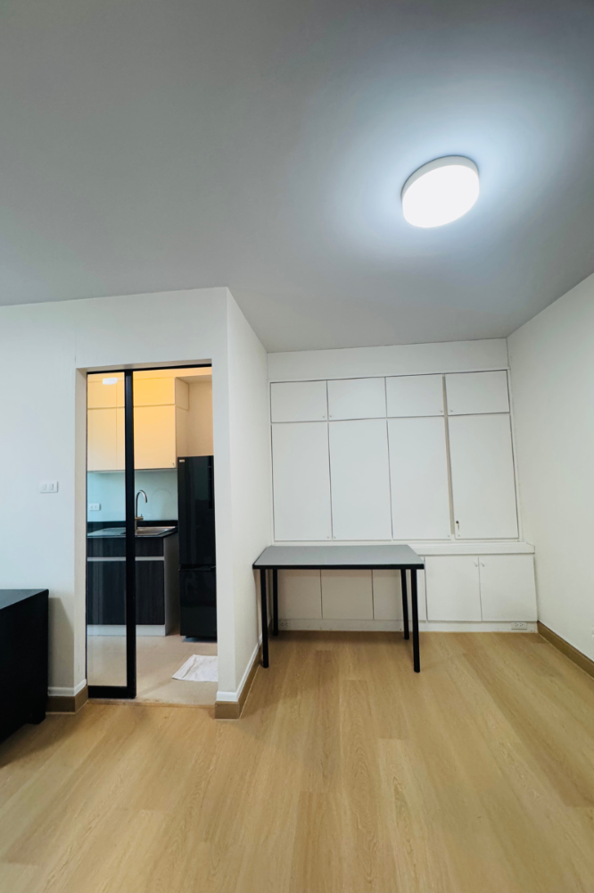 For SaleCondoBangna, Bearing, Lasalle : Selling below cost appraisal, Supalai City Resort Bearing Station, Sukhumvit 105, corner room, ready to move in