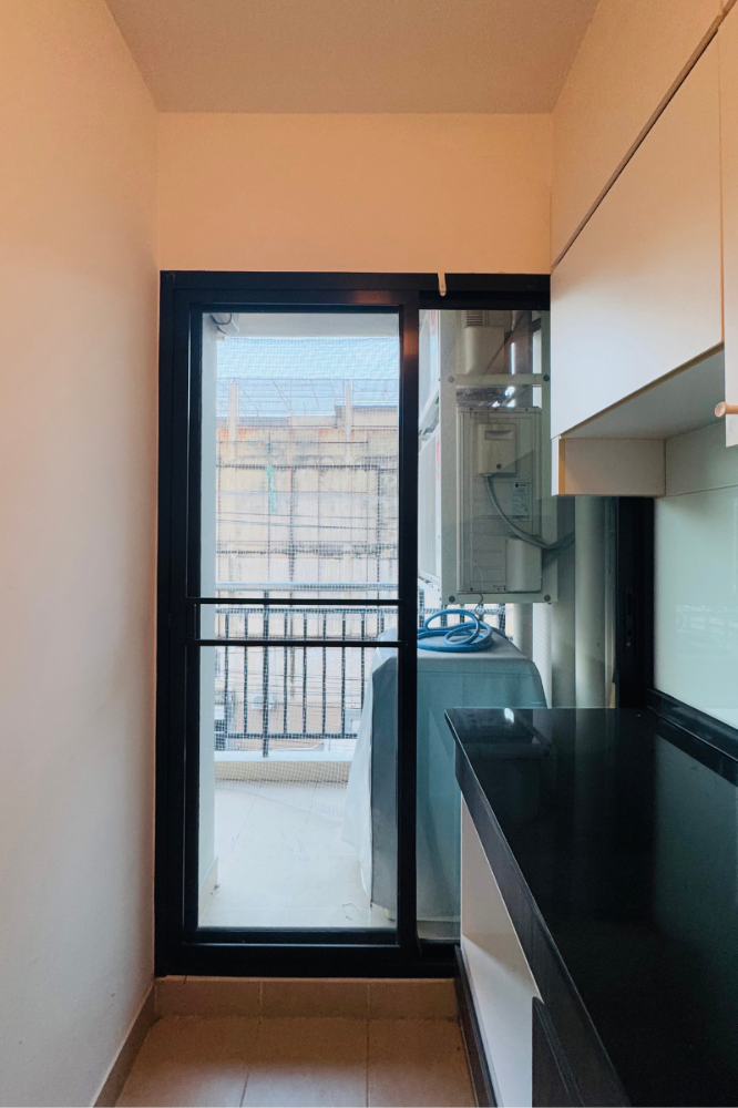 For SaleCondoBangna, Bearing, Lasalle : Selling below cost appraisal, Supalai City Resort Bearing Station, Sukhumvit 105, corner room, ready to move in