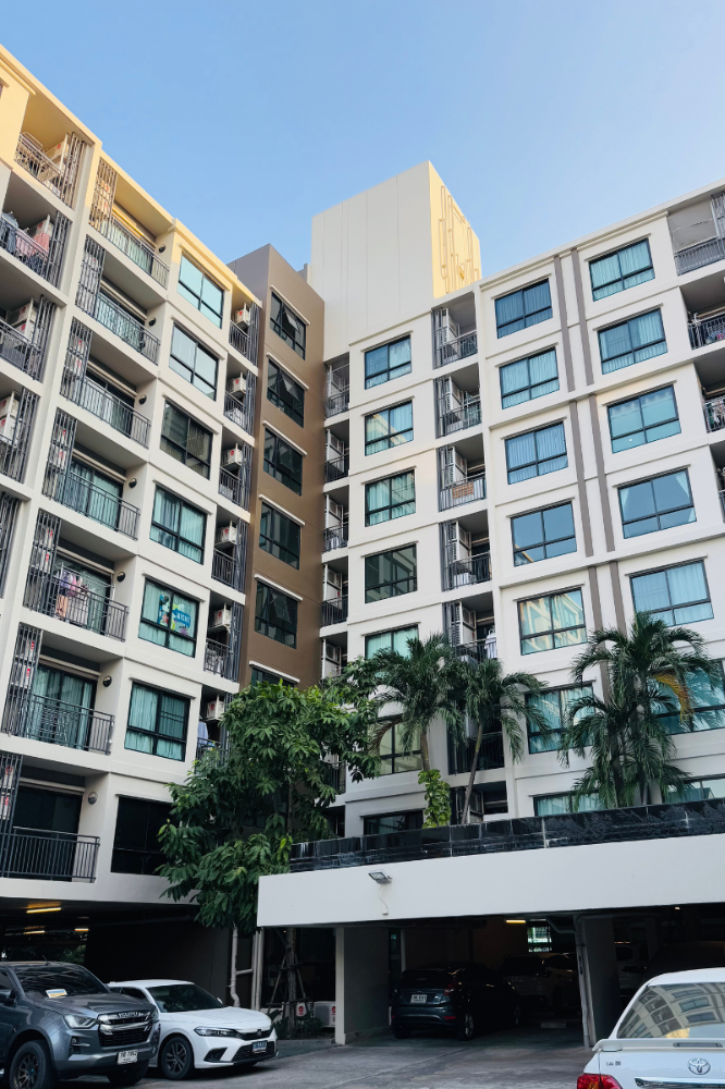 For SaleCondoBangna, Bearing, Lasalle : Selling below cost appraisal, Supalai City Resort Bearing Station, Sukhumvit 105, corner room, ready to move in