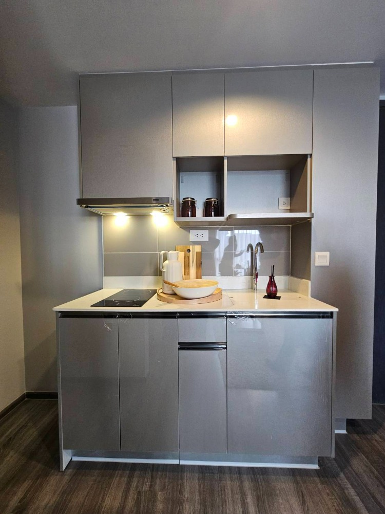 For SaleCondoSukhumvit, Asoke, Thonglor : 1 bed Ideo Mobi Sukhumvit 40, close to BTS Ekkamai station and able to access both Sukhumvit and Rama 4
