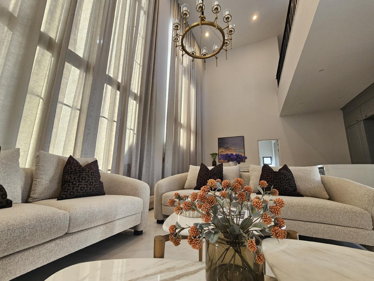 For RentHousePattanakan, Srinakarin : Narasiri Krungthep Kreetha  For Rent Newly Built House่550,000/Month