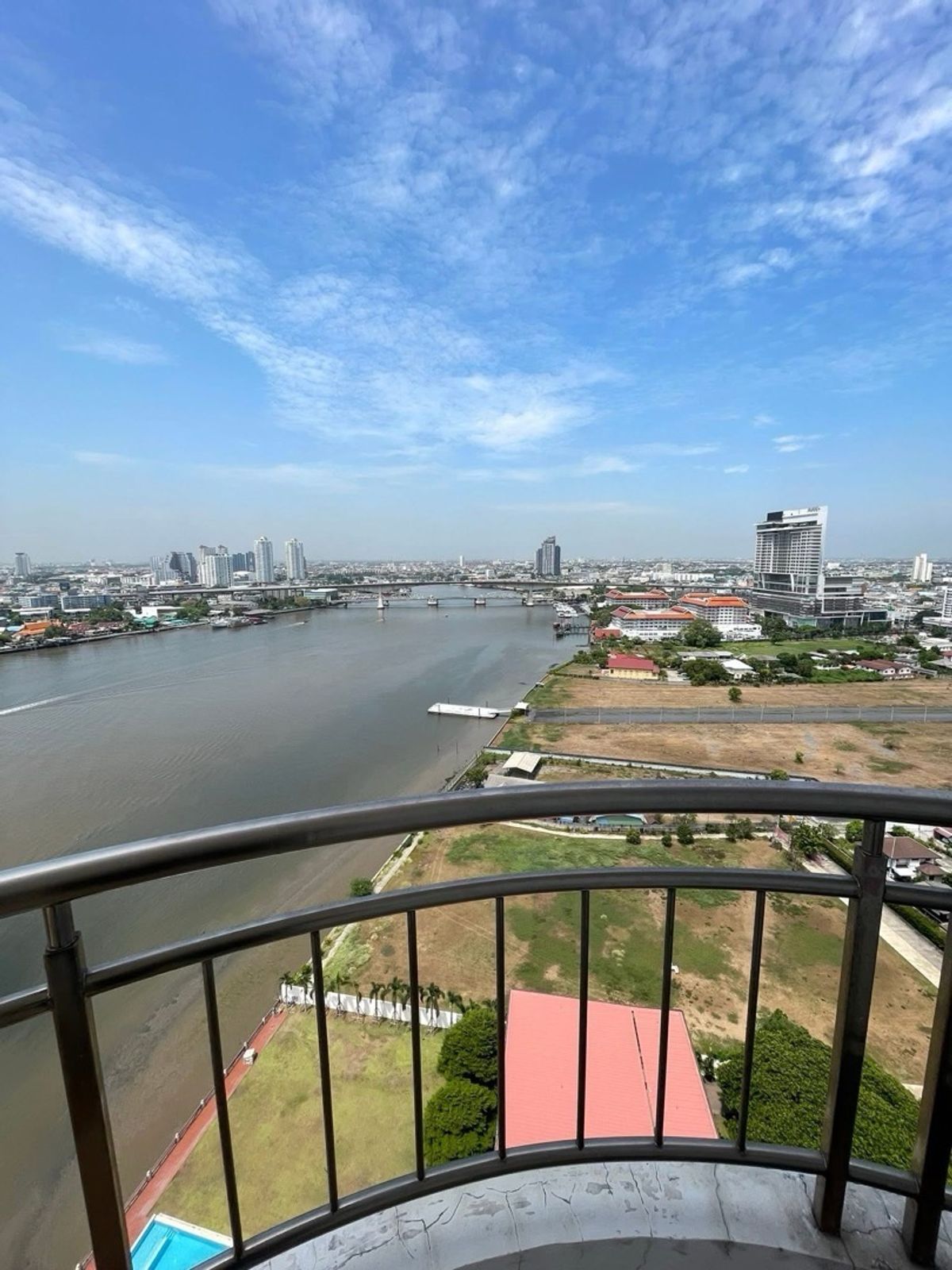 ขายคอนโดวงเวียนใหญ่ เจริญนคร : 📢👇ยูนิตหายาก!! รีโนเวทใหม่ทั้งห้อง วิวแม่น้ำสวยมาก ที่ Supalai River Resort เจริญนคร ใกล้ ICONSIAM
(ลงรูปหลังปรัปปรุง เร็วๆนี้)