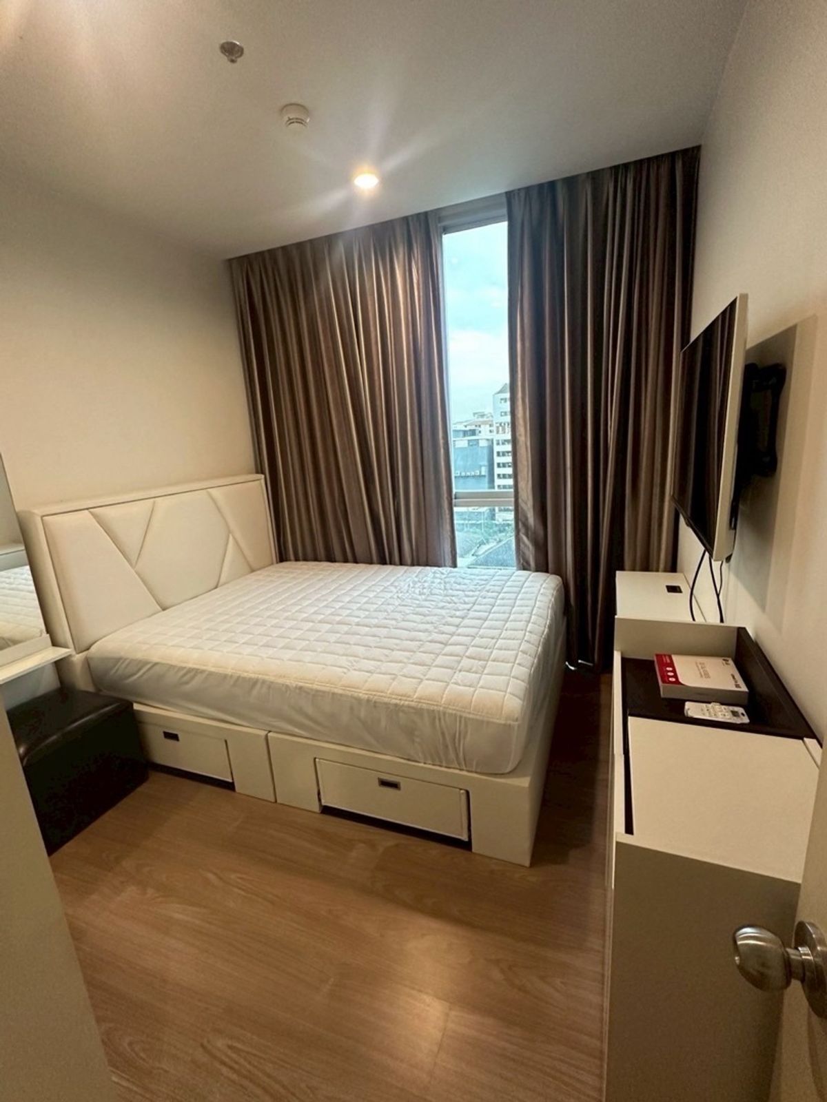 For RentCondoRamkhamhaeng, Hua Mak : Condo for rent, Chivathai Ramkhamhaeng, 19th floor, with washing machine