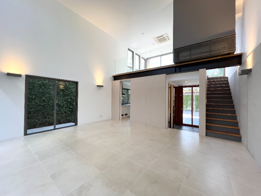 ขายทาวน์โฮมมีนบุรี-ร่มเกล้า : ขายทาวน์โฮมหรู เทพา รามคำแหง 118 (Dhepa Ramkhamhaeng 118) รีโนเวตใหม่ ใกล้โรงเรียนนานาชาติ  Ascot