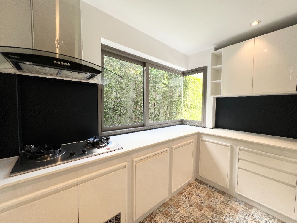 ขายทาวน์โฮมมีนบุรี-ร่มเกล้า : ขายทาวน์โฮมหรู เทพา รามคำแหง 118 (Dhepa Ramkhamhaeng 118) รีโนเวตใหม่ ใกล้โรงเรียนนานาชาติ  Ascot