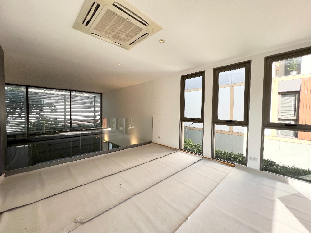 ขายทาวน์โฮมมีนบุรี-ร่มเกล้า : ขายทาวน์โฮมหรู เทพา รามคำแหง 118 (Dhepa Ramkhamhaeng 118) รีโนเวตใหม่ ใกล้โรงเรียนนานาชาติ  Ascot