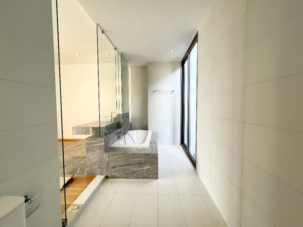 ขายทาวน์โฮมมีนบุรี-ร่มเกล้า : ขายทาวน์โฮมหรู เทพา รามคำแหง 118 (Dhepa Ramkhamhaeng 118) รีโนเวตใหม่ ใกล้โรงเรียนนานาชาติ  Ascot