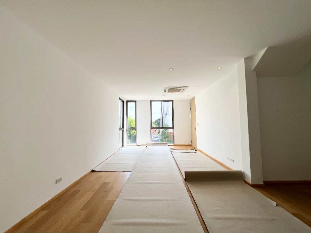 ขายทาวน์โฮมมีนบุรี-ร่มเกล้า : ขายทาวน์โฮมหรู เทพา รามคำแหง 118 (Dhepa Ramkhamhaeng 118) รีโนเวตใหม่ ใกล้โรงเรียนนานาชาติ  Ascot