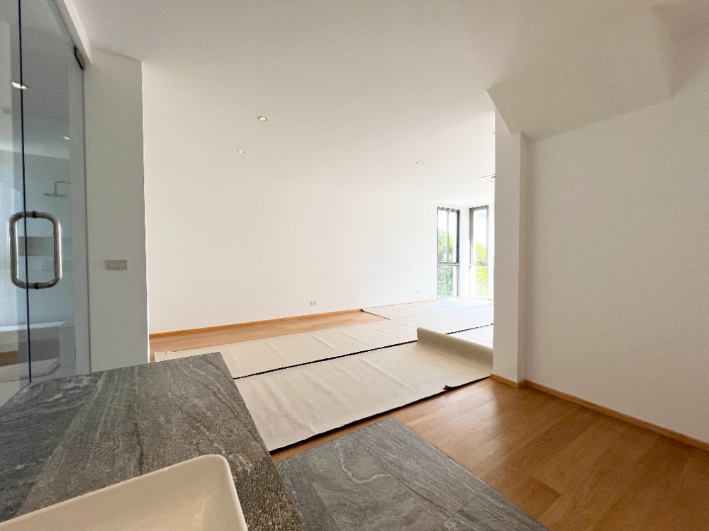 ขายทาวน์โฮมมีนบุรี-ร่มเกล้า : ขายทาวน์โฮมหรู เทพา รามคำแหง 118 (Dhepa Ramkhamhaeng 118) รีโนเวตใหม่ ใกล้โรงเรียนนานาชาติ  Ascot