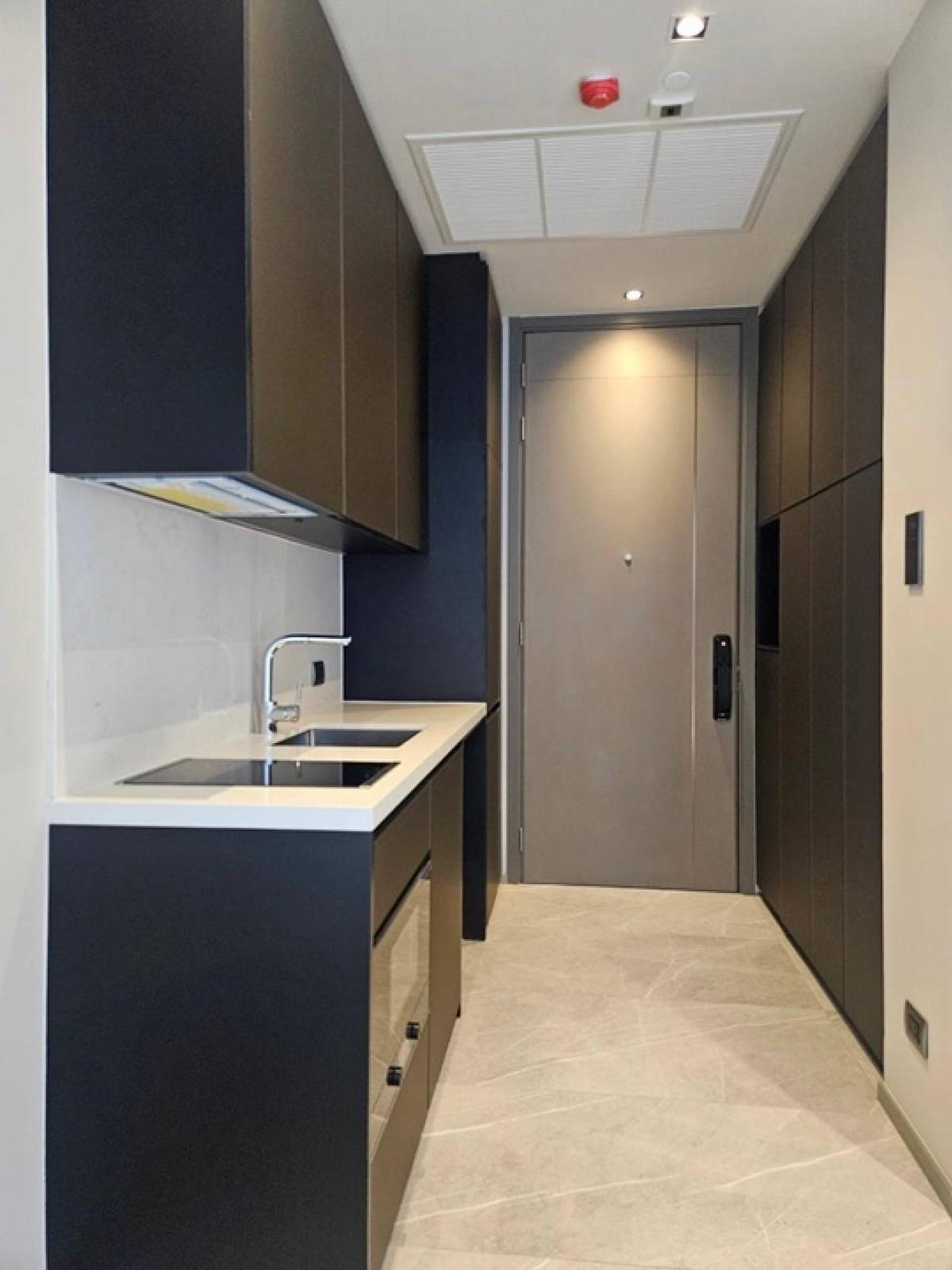 For SaleCondoSukhumvit, Asoke, Thonglor : For sale: HYDE Heritage Thonglor, size 43.52 Sq.m, 1 bed, 1 bath, only 13.5 MB, contact 086-795-9997 (Jimmy)