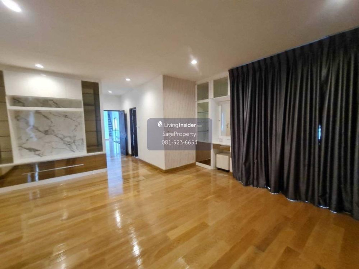 ให้เช่าบ้านปิ่นเกล้า จรัญสนิทวงศ์ : 🔥ใกล้ศิริราชเพียง 5กม🔥Mrtบางขุนนนท์3.7กม🔥ให้เช่า บ้านเดี่ยว 4นอน 4น้ำ🔥ทำเลดี🔥เข้าออกได้หลายทาง 🔥หมู่บ้านสิริจันทร์ ฉิมพลี6/1🔥